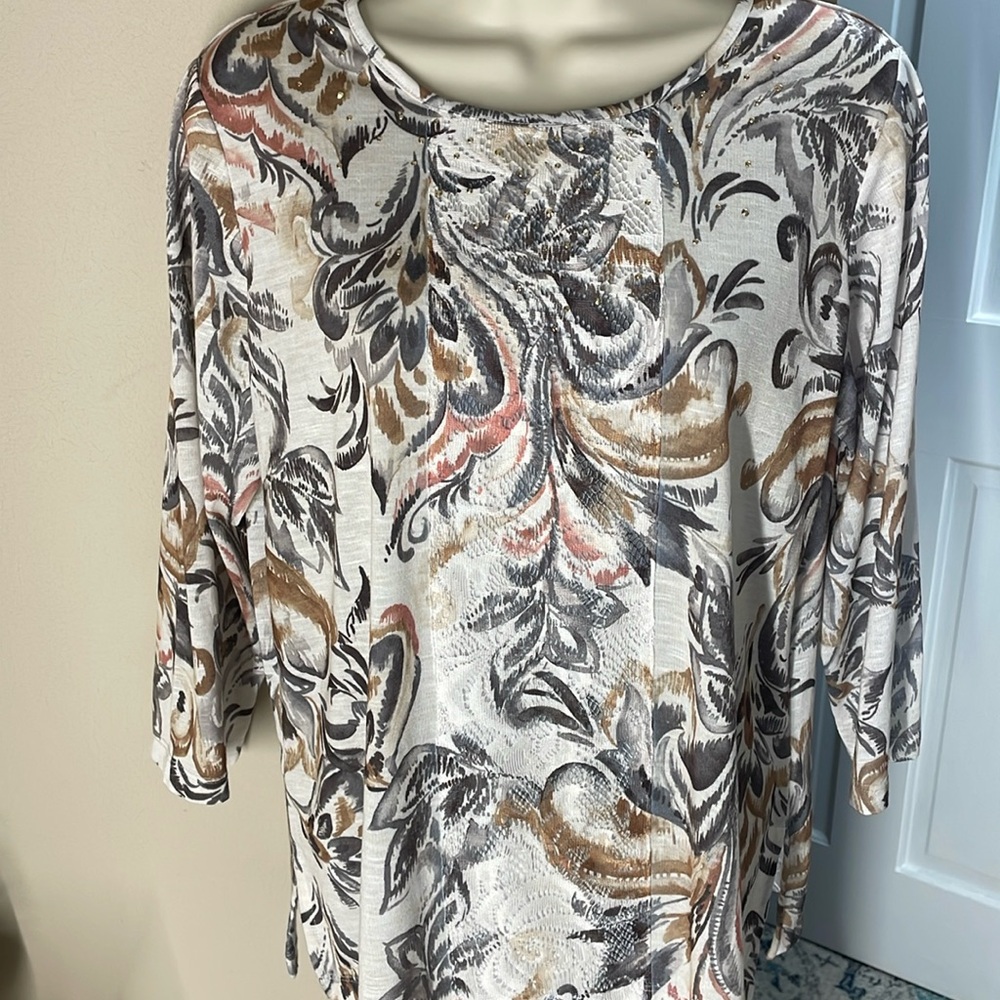 Alfred Dunner 3/4 length sleeve top